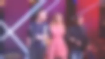 La sudadera VLTN Valentino de Christophe Willem en Destino Eurovisión del 12/01/2019