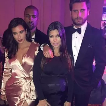 The wrap dress in satin Kim Kardashian on a post-Instagram