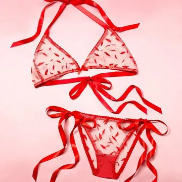El sujetador triangular para atar los labios estampado Savage X Fenty en la cuenta de Instagram @Savagexfenty