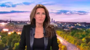 The black jacket worn by Anne-Claire Coudray in the journal de 13H TF1