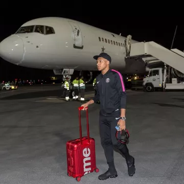 Sneakers Nike Air VaporMax Omc Triple Black worn by Kylian Mbappé on his account Instagram @k. mbappe