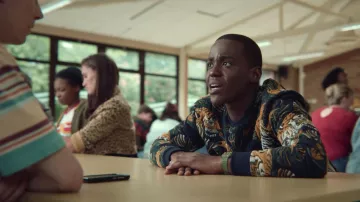 The sweatshirt printed worn by Eric Effiong (Ncuti Gatwa) in Sex Education S01E03