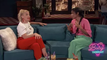 A.L.C. Russel Cropped Button Fly Crepe Pants in Red usado por Busy Philipps en Busy Tonight 14 de enero de 2019