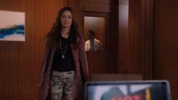 All Washed Out Cardigan worn by Sam Swift (Rachel Bilson) in Take Two (S01E01)