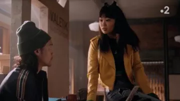 Bleach Diamante Star Jeans worn by Monica (Alice Lee) in Take Two (S01E03)