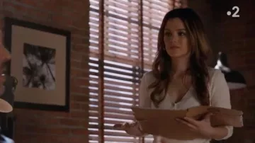 Ester Thermal Henley Top worn by Sam Swift (Rachel Bilson) in Take Two (S01E06)