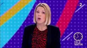 Le top imprimé léopard de Laura Tenoudji dans Télématin du 15/10/2019