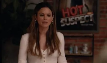 Ester Thermal Henley Top worn by Sam Swift (Rachel Bilson) in Take Two (S01E11)