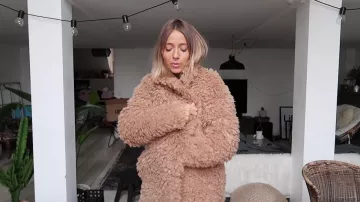 El abrigo beige usado por Noholita en su video de YouTube #LOOKBOOK - SOLDES ASOS