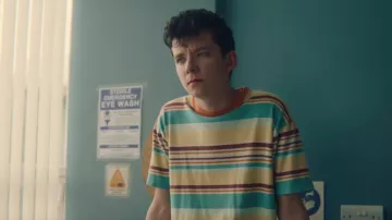 The striped t-shirt Otis (Asa Butterfield) in Sex Education S01E03