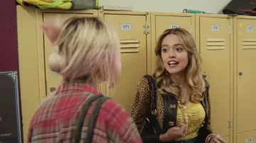 Aimee Gibbs' (Aimee Lou Wood) owl pendant as seen in Sex Education S01E03