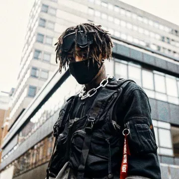 Pocket Tactical Black Vest worn by Scarlxrd on his Instagram account