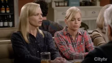 Rails Kate Leopard-Print Silk Button-Down Top worn by Jill Kendall (Jaime Pressly) in Mom S06E13