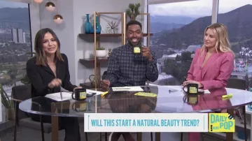 Rachel Comey Beau Mélange de Laine Moiré Blazer rose porté par Morgan Stewart sur E! News Quotidiennes, Des Pop