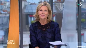 The Blouse veil jacquard embroidered flowers by Claire Chazal in free Entry to the 05/12/2019