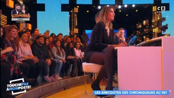 La Robe maille sculptante asymétrique noire de Caroline Ithurbide dans Touche pas à mon poste du 22/01/2019