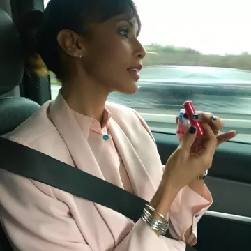 Shirt Woman light Pink With Multicolored Buttons of Sonia Rolland on the account instagram @soniarolland