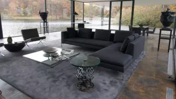 La table basse Paolo Piva chez Bruce Wayne (Ben Affleck) dans Batman v Superman : L’Aube de la justice