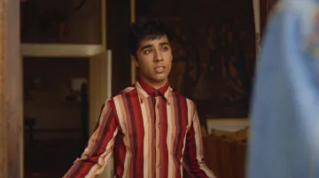 The striped shirt Anwar (Chaneil Kular) in Sex Education S01E05