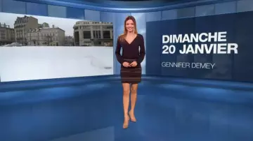 La  Robe cache cœur courte bi matière de Gennifer Demey dans Météo (m6) du 20/01/2019