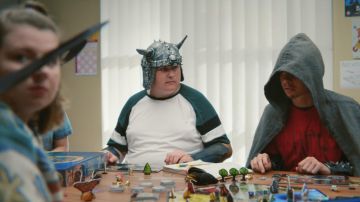 Tom Baker's (Max Boast) red t-shirt as seen in Sex Education S01E05