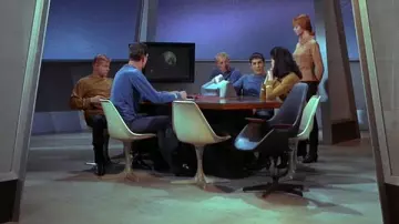 The Tulip chair by Eero Saarinen in Star Trek