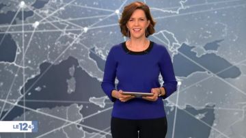 Le pull bleu roi à manches 3/4 Burton porté par Nathalie Renoux dans Le 12:45 de M6 du 20/01/2019