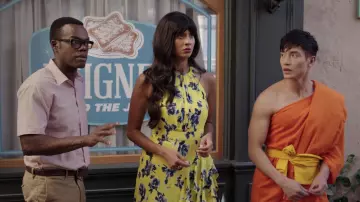 La robe jaune à fleurs Eliza J de Tahani Al-Jamil (Jameela Jamil) dans The Good Place (S03E12)