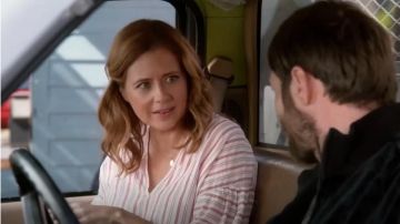 Vince Striped Blouse by Vince worn by Lena (Jenna Fischer) in Splitting Up Together (S02E07)