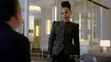 La veste Haider Ackermann portée par Tegan Price (Amirah Vann) dans Murder S05E10