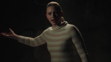 Le pull rayé rose et blanc de Betty Cooper (Lili Reinhart) dans Riverdale (S03E10)