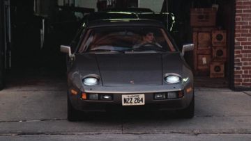 Porsche conducido por Joel (Tom Cruise) como se ve en Risky Business