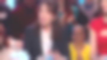 The white shirt Paul & Joe Sister Chantal Lauby in The children of the tv 27.01.2019