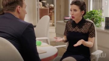 Sandro Iberia Embellished Lace Inset Dress usado por Maya (Esther Povitsky) en Crazy Ex-Girlfriend S04E11