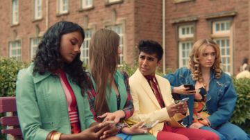 Oli­via's (Si­mone Ash­ley) mint leather jacket as seen in Sex Edu­ca­tion S01E05