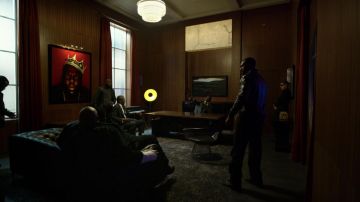 El sillón Platner by Knoll en la oficina de Cornell 'Cottonmouth' Stokes (Mahershala Ali) en Marvel's Luke Cage S01E05