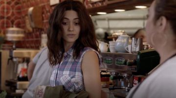 Rails de Chasseur à Carreaux sans Manches Shirt porté par Fiona Gallagher (Emmy Rossum) dans Éhontée S09E09