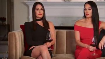Haida Off Shoulder Jumpsuit usado por ella misma (Nikki Bella) en Total Bellas (S03E08)