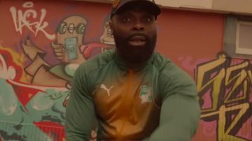 Chaqueta de chándal Puma 2018 Ivory Coast 2018 de Kaaris en su clip Octagon