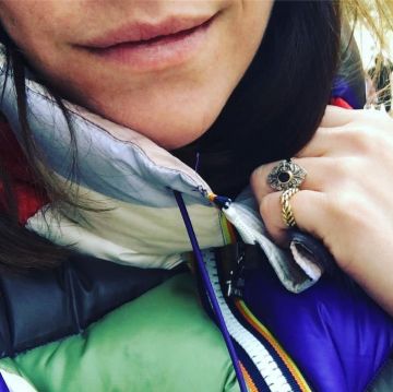El anillo de la espiga de trigo de Julia Molkhou en la cuenta de instagram de @juliamolkhou
