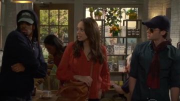Veronica Beard Kalina Manches Longues Paysan Haut porté par Claire (Amber Stevens-Ouest) dans Happy Together (S01E07)