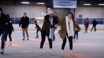 Chaqueta a cuadros Forever 21 de Iris West (Candice Patton) en Flash S05E12