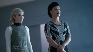 Lace & Eyelet Detail Midi Dress worn by Reeva Payge (Grace Byers) in The Gifted (S02E06)