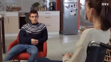 The Pullover jacquard geometric Maxime (Clement Remiens) in Tomorrow belongs to us