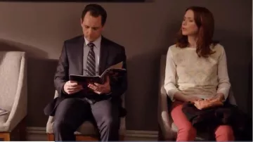 Anthropologie Desert Ikat Sudadera Extra Pequeña usada por Kimmy Schmidt (Ellie Kemper) en Unbreakable Kimmy Schmidt (S01E10)