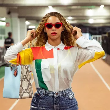 Sunglasses red Illesteva Beyoncé on her account Instagram @beyonce