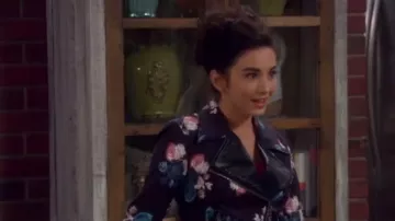 Sachin + Babi Josefina Floral Moto Jacket worn by Mandy Baxter (Molly McCook) in Last Man Standing (S03E03)