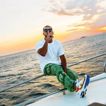 Sneakers Nike Air Max 2 Light DJ Snake on his account Instagram @djsnake