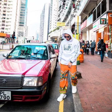 The sweatshirt hoodie bar code by Pardon My French worn by DJ Snake on his account Instagram @djsnake