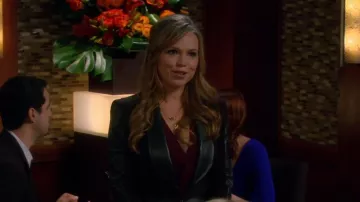 Rebecca Rebecca Minkoff' en Cuir Et Veste de Tricot porté par Kristin Baxter (Amanda Fuller) dans le Dernier Homme Debout (S03E04)